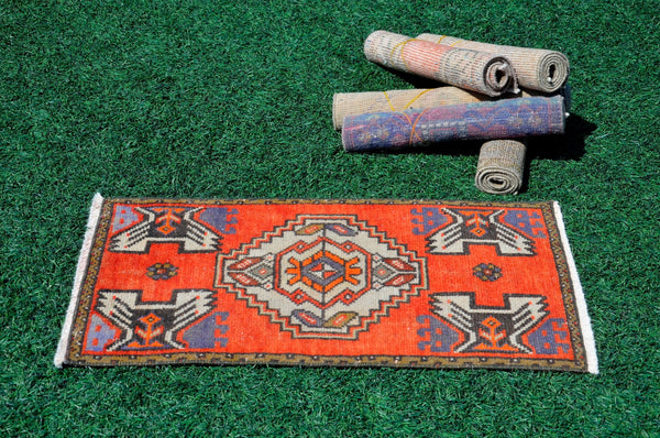 Handmade Turkish Vintage small area rug doormat for home decor, bathroom rug, area oushak rug bathroom mat kitchen kilim rug, rug 2.11x1.7, 665636