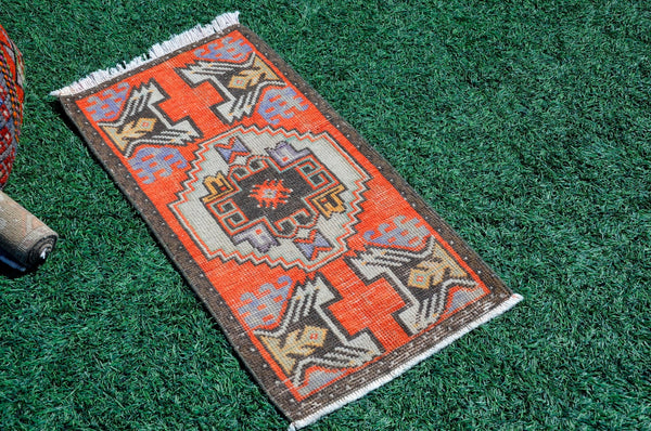 Vintage Handmade Turkish small area rug doormat for home decor, bathroom rug, area oushak rug bathroom mat kitchen kilim rug, rug 2.11x1.6, 665639