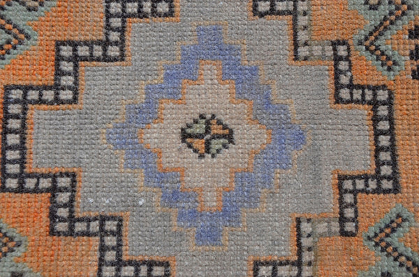Unique Turkish Vintage small area rug doormat for home decor, bathroom rug, area oushak rug bathroom mat kitchen rug kilim rug, rug 2.8x1.5, 665651