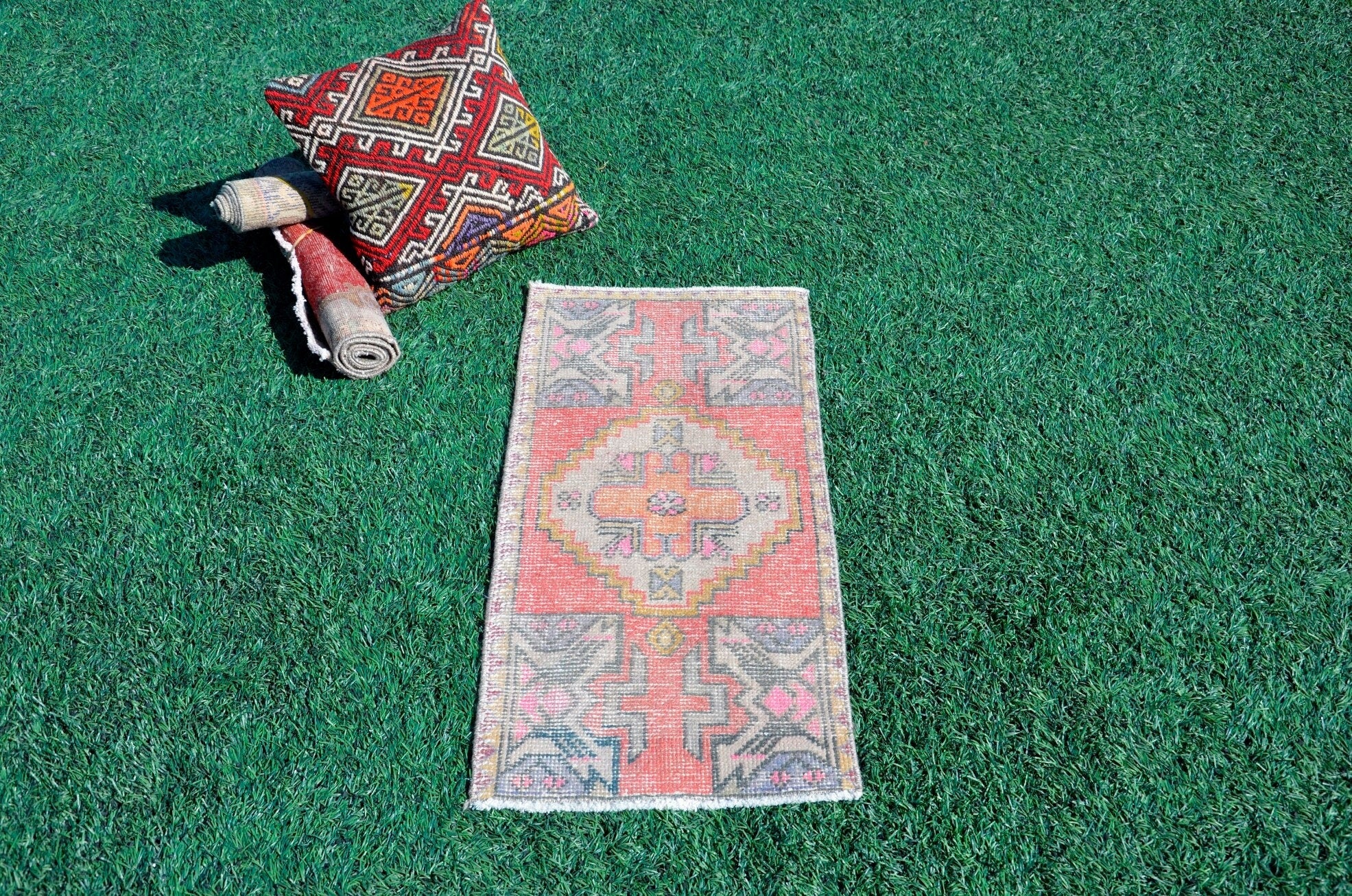 Unique Turkish Vintage small area rug doormat for home decor, bathroom rug, area oushak rug bathroom mat kitchen rug kilim rug, rug 2.10X1.5, 665570