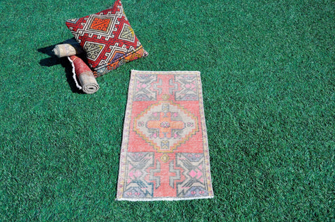 Unique Turkish Vintage small area rug doormat for home decor, bathroom rug, area oushak rug bathroom mat kitchen rug kilim rug, rug 2.10X1.5, 665570