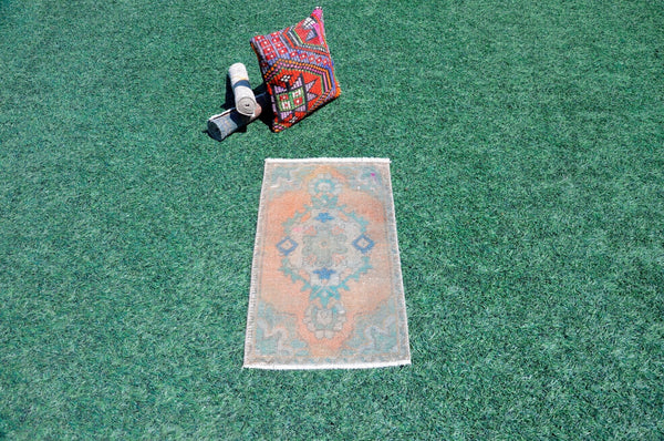 Turkish Handmade Vintage small area rug doormat for home decor, bathroom rug, area oushak rug bathroom mat kitchen kilim rug, rug 2.9X1.6, 665526