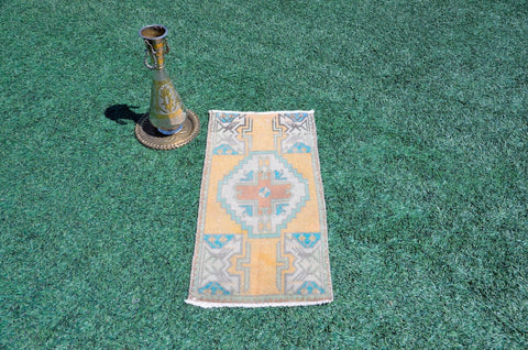 Turkish Handmade Vintage small area rug doormat for home decor, bathroom rug, area oushak rug bathroom mat kitchen kilim rug, rug 2.11X1.6, 665515