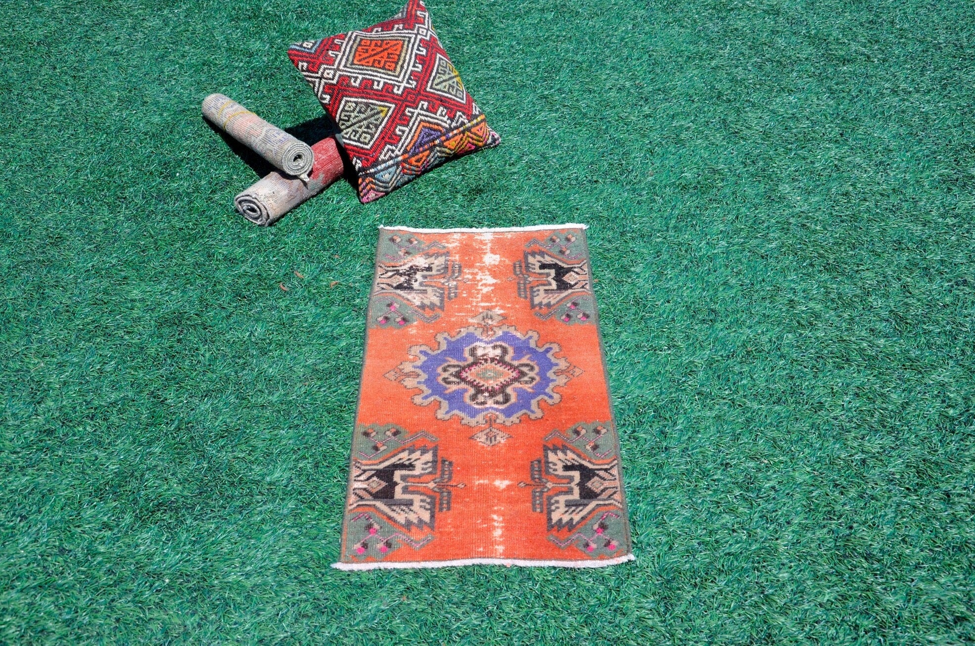 Vintage Handmade Turkish small area rug doormat for home decor, bathroom rug, area oushak rug bathroom mat kitchen kilim rug, rug 2.10X1.6, 665494