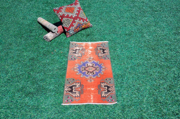 Vintage Handmade Turkish small area rug doormat for home decor, bathroom rug, area oushak rug bathroom mat kitchen kilim rug, rug 2.10X1.6, 665494
