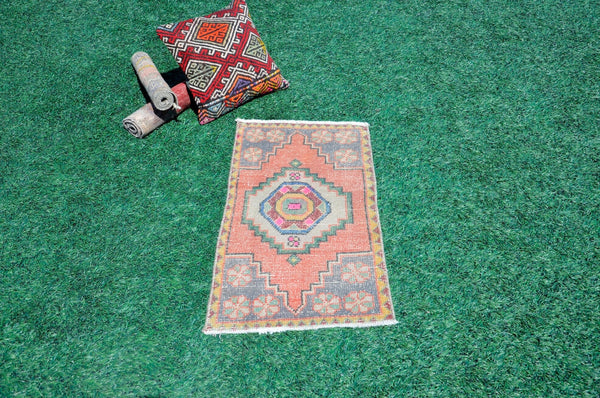 Natural Turkish Vintage small area rug doormat for home decor, bathroom rug, area oushak rug bathroom mat kitchen kilim rug, rug 2.10X1.7, 665483