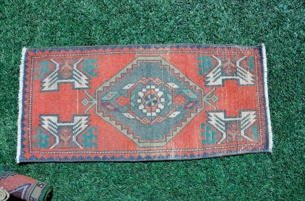 Turkish Handmade Vintage small area rug doormat for home decor, bathroom rug, area oushak rug bathroom mat kitchen kilim rug, rug 3.6x1.8, 665640
