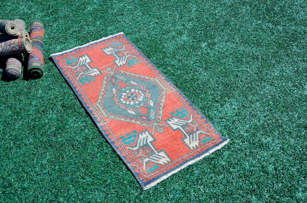 Turkish Handmade Vintage small area rug doormat for home decor, bathroom rug, area oushak rug bathroom mat kitchen kilim rug, rug 3.6x1.8, 665640