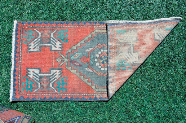 Turkish Handmade Vintage small area rug doormat for home decor, bathroom rug, area oushak rug bathroom mat kitchen kilim rug, rug 3.6x1.8, 665640