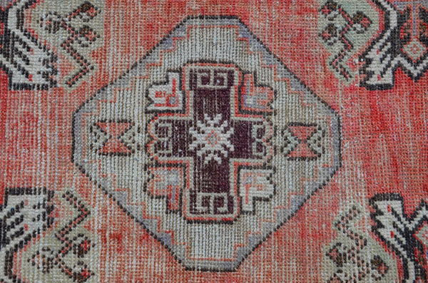 Handmade Turkish Vintage small area rug doormat for home decor, bathroom rug, area oushak rug bathroom mat kitchen kilim rug, rug 2.10x1.6, 665641