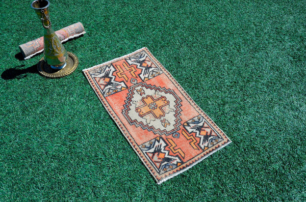 Natural Turkish Vintage small area rug doormat for home decor, bathroom rug, area oushak rug bathroom mat kitchen kilim rug, rug 2.11X1.7, 665657