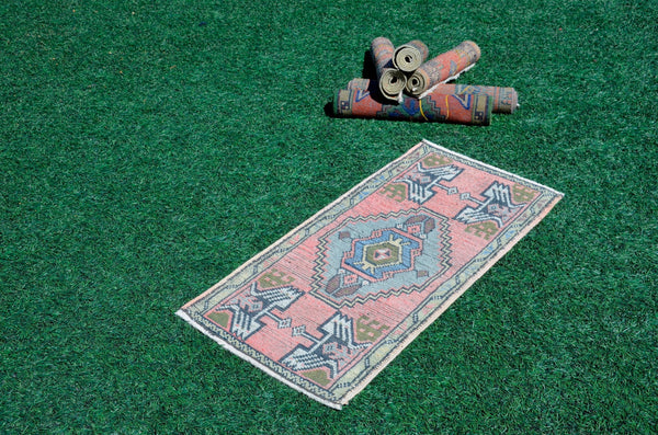 Vintage Handmade Turkish small area rug doormat for home decor, bathroom rug, area oushak rug bathroom mat kitchen kilim rug, rug 3.3x1.7, 665666