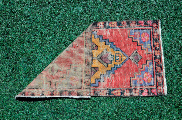 Handmade Turkish Vintage small area rug doormat for home decor, bathroom rug, area oushak rug bathroom mat kitchen kilim rug, rug 3x1.6, 665668