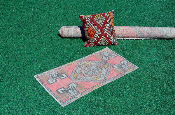 Natural Turkish Vintage small area rug doormat for home decor, bathroom rug, area oushak rug bathroom mat kitchen kilim rug, rug 2.11X1.6, 665669