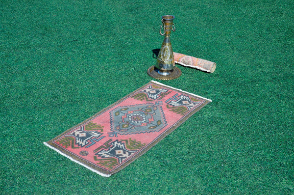 Vintage Handmade Turkish small area rug doormat for home decor, bathroom rug, area oushak rug bathroom mat kitchen kilim rug, rug 3.5x1.8, 665671