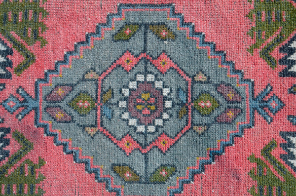 Vintage Handmade Turkish small area rug doormat for home decor, bathroom rug, area oushak rug bathroom mat kitchen kilim rug, rug 3.5x1.8, 665671