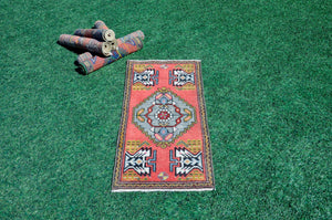 Handmade Turkish Vintage small area rug doormat for home decor, bathroom rug, area oushak rug bathroom mat kitchen kilim rug, rug 3.5x1.7, 665673