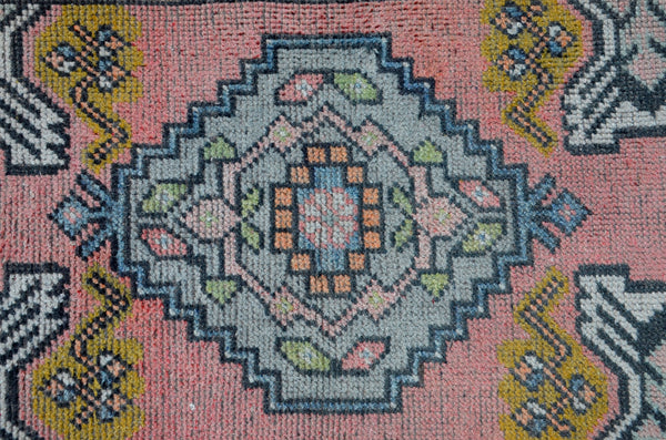Unique Turkish Vintage small area rug doormat for home decor, bathroom rug, area oushak rug bathroom mat kitchen rug kilim rug, rug 3.4x1.6, 665675
