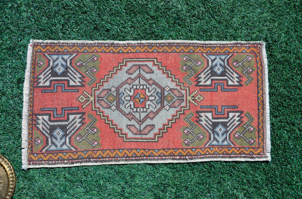 Turkish Handmade Vintage small area rug doormat for home decor, bathroom rug, area oushak rug bathroom mat kitchen kilim rug, rug 3.4X1.5, 665677