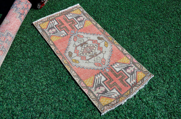 Unique Turkish Vintage small area rug doormat for home decor, bathroom rug, area oushak rug bathroom mat kitchen rug kilim rug, rug 3.7x1.8, 665685