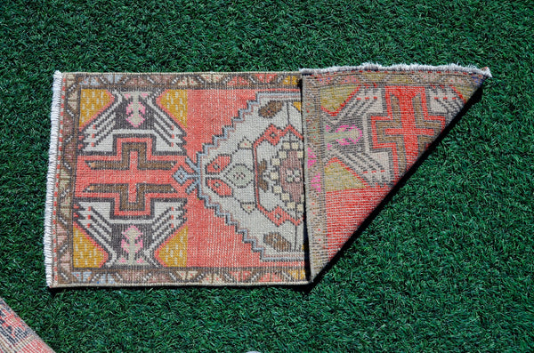 Unique Turkish Vintage small area rug doormat for home decor, bathroom rug, area oushak rug bathroom mat kitchen rug kilim rug, rug 3.7x1.8, 665685