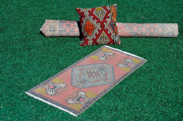 Natural Turkish Vintage small area rug doormat for home decor, bathroom rug, area oushak rug bathroom mat kitchen kilim rug, rug 3.3X1.6, 665689