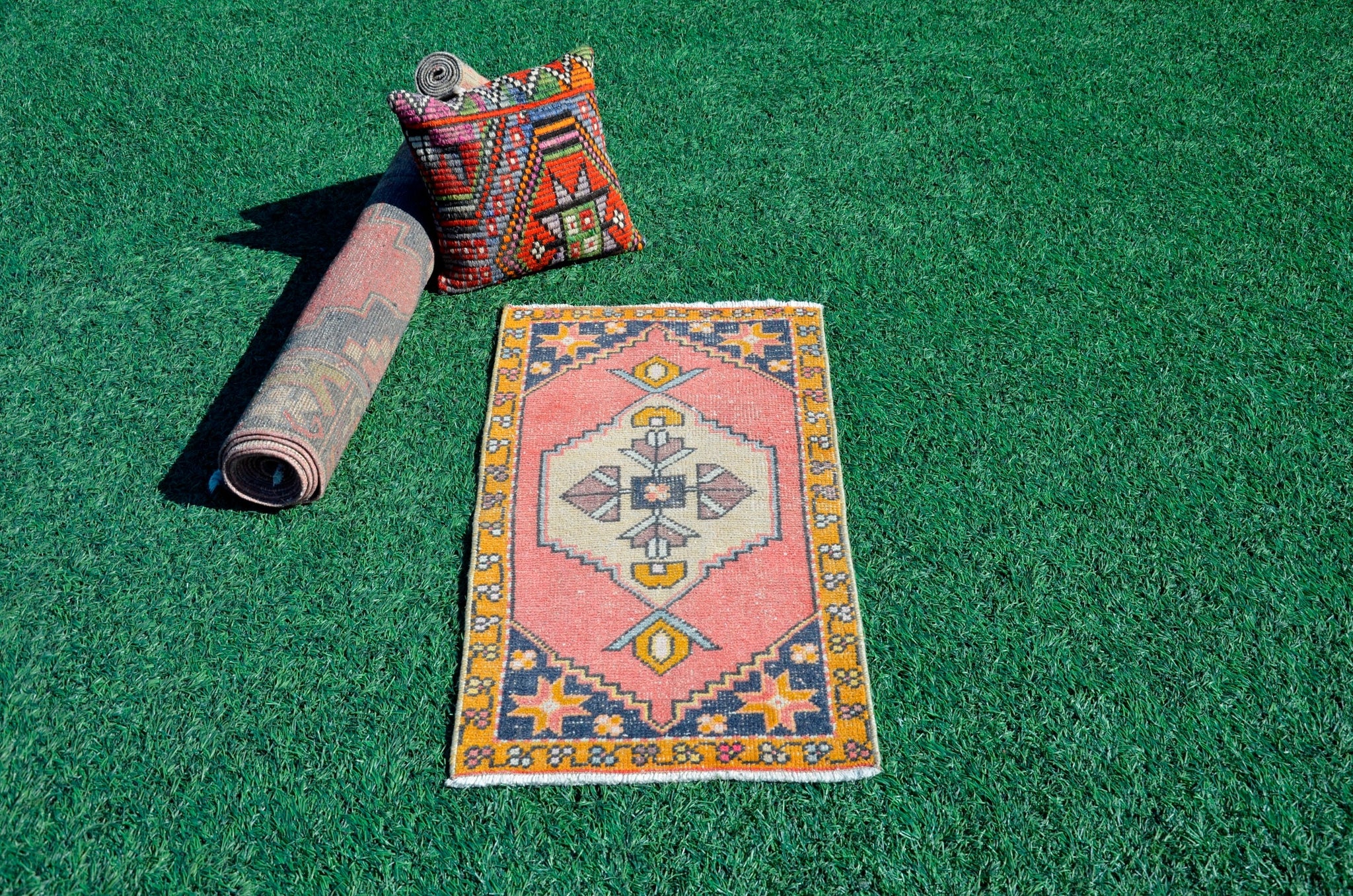 Vintage Handmade Turkish small area rug doormat for home decor, bathroom rug, area oushak rug bathroom mat kitchen kilim rug, rug 3.2x1.9, 665691