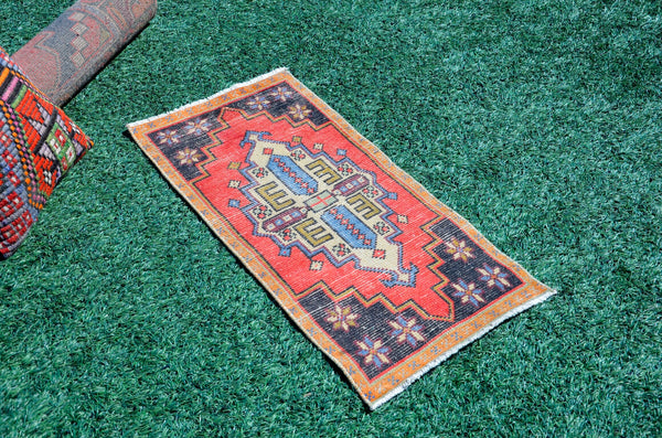 Vintage Handmade Turkish small area rug doormat for home decor, bathroom rug, area oushak rug bathroom mat kitchen kilim rug, rug 3.2x1.6, 665701