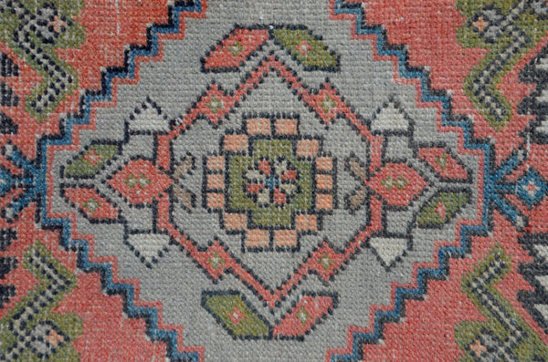 Handmade Turkish Vintage small area rug doormat for home decor, bathroom rug, area oushak rug bathroom mat kitchen kilim rug, rug 3.2x1.7, 665713
