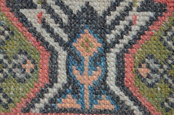 Handmade Turkish Vintage small area rug doormat for home decor, bathroom rug, area oushak rug bathroom mat kitchen kilim rug, rug 3.2x1.7, 665713