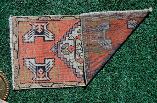 Vintage Handmade Turkish small area rug doormat for home decor, bathroom rug, area oushak rug bathroom mat kitchen kilim rug, rug 3.1x1.7, 665715