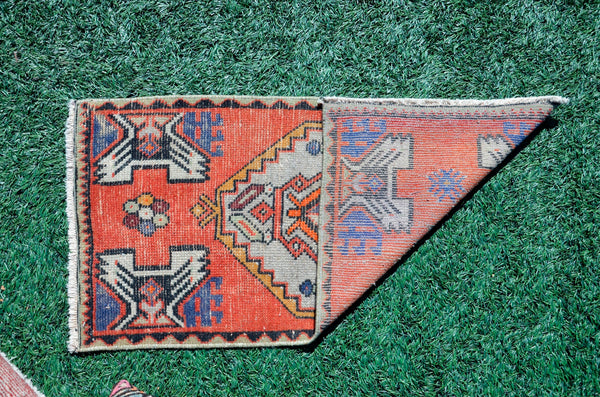 Vintage Handmade Turkish small area rug doormat for home decor, bathroom rug, area oushak rug bathroom mat kitchen kilim rug, rug 3x1.6, 665725