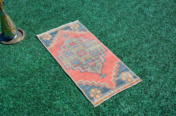 Handmade Turkish Vintage small area rug doormat for home decor, bathroom rug, area oushak rug bathroom mat kitchen kilim rug, rug 3.4x1.7, 665726