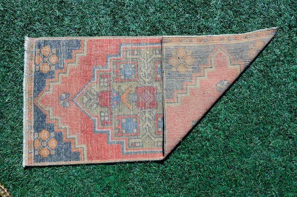 Handmade Turkish Vintage small area rug doormat for home decor, bathroom rug, area oushak rug bathroom mat kitchen kilim rug, rug 3.4x1.7, 665726
