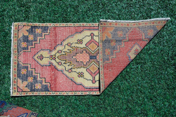 Natural Turkish Vintage small area rug doormat for home decor, bathroom rug, area oushak rug bathroom mat kitchen kilim rug, rug 3.6X1.7, 665729