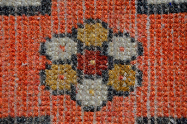 Vintage Handmade Turkish small area rug doormat for home decor, bathroom rug, area oushak rug bathroom mat kitchen kilim rug, rug 3.1X1.5, 665470