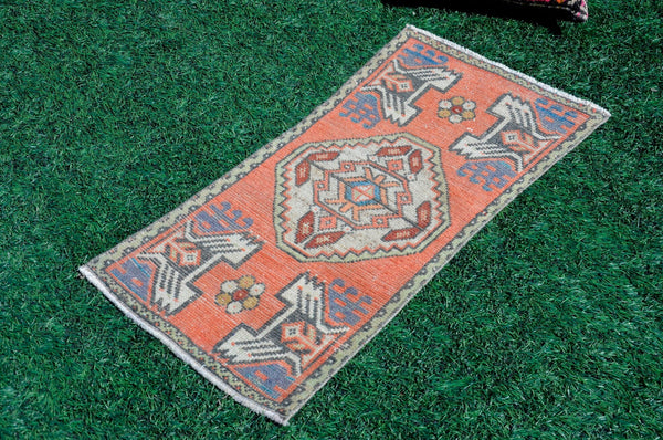 Vintage Handmade Turkish small area rug doormat for home decor, bathroom rug, area oushak rug bathroom mat kitchen kilim rug, rug 3.1X1.5, 665470