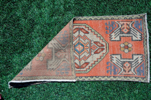 Vintage Handmade Turkish small area rug doormat for home decor, bathroom rug, area oushak rug bathroom mat kitchen kilim rug, rug 3.1X1.5, 665470