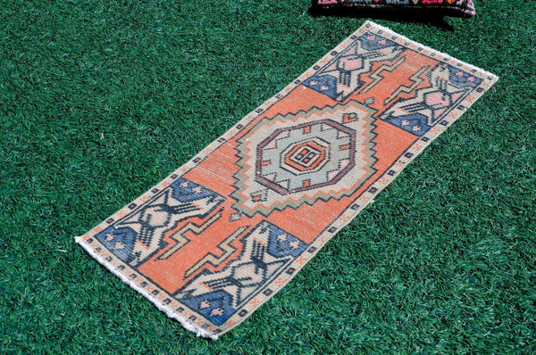 Turkish Handmade Vintage small area rug doormat for home decor, bathroom rug, area oushak rug bathroom mat kitchen kilim rug, rug 3.5X1.4, 665474