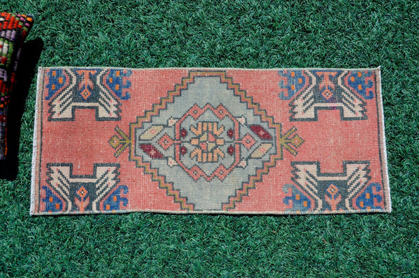 Handmade Turkish Vintage small area rug doormat for home decor, bathroom rug, area oushak rug bathroom mat kitchen kilim rug, rug 3,2X1,4, 665475