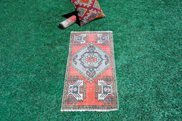 Unique Turkish Vintage small area rug doormat for home decor, bathroom rug, area oushak rug bathroom mat kitchen rug  kilim rug, rug 3,3X1,8, 665528