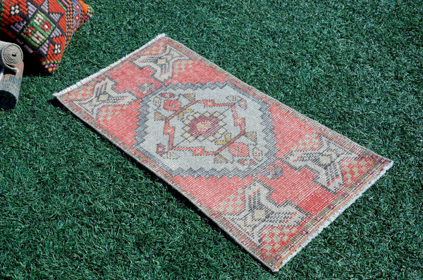 Turkish Handmade Vintage small area rug doormat for home decor, bathroom rug, area oushak rug bathroom mat kitchen kilim rug, rug 3.1X1.7, 665568