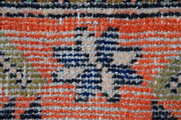 Unique Turkish Vintage small area rug doormat for home decor, bathroom rug, area oushak rug bathroom mat kitchen rug  kilim rug, rug 3,3X1,7, 665614