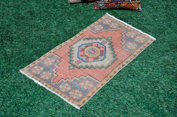 Natural Turkish Vintage small area rug doormat for home decor, bathroom rug, area oushak rug bathroom mat kitchen kilim rug, rug 2.10X1.7, 665483