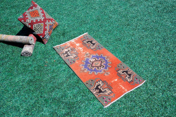 Vintage Handmade Turkish small area rug doormat for home decor, bathroom rug, area oushak rug bathroom mat kitchen kilim rug, rug 2.10X1.6, 665494