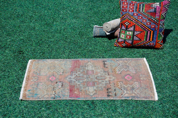 Unique Turkish Vintage small area rug doormat for home decor, bathroom rug, area oushak rug bathroom mat kitchen rug kilim rug, rug 2.10X1.5, 665500