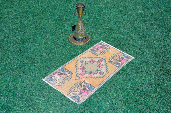 Natural Turkish Vintage small area rug doormat for home decor, bathroom rug, area oushak rug bathroom mat kitchen kilim rug, rug 2.9X1.7, 665511