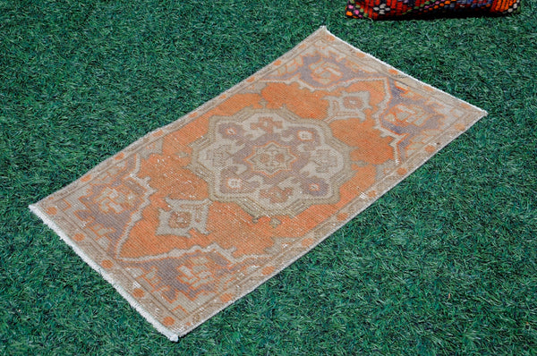 Natural Turkish Vintage small area rug doormat for home decor, bathroom rug, area oushak rug bathroom mat kitchen kilim rug, rug 2.8X1.5, 665517