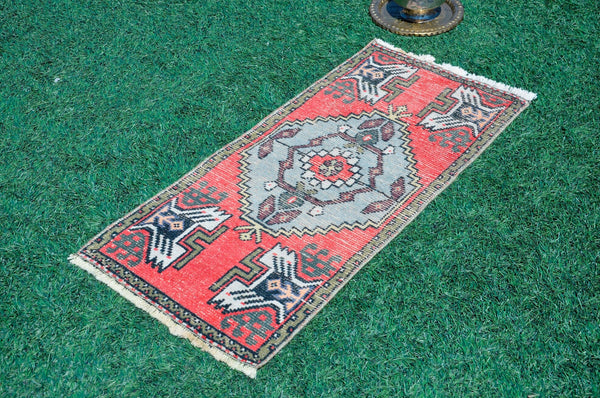 Handmade Turkish Vintage small area rug doormat for home decor, bathroom rug, area oushak rug bathroom mat kitchen kilim rug, rug 3.6x1.7, 665522