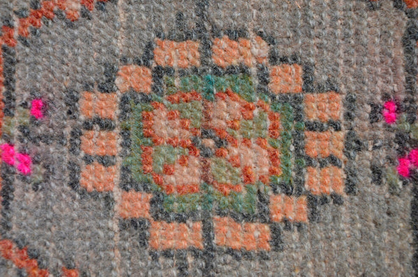 Natural Turkish Vintage small area rug doormat for home decor, bathroom rug, area oushak rug bathroom mat kitchen kilim rug, rug 3.1X1.7, 665523